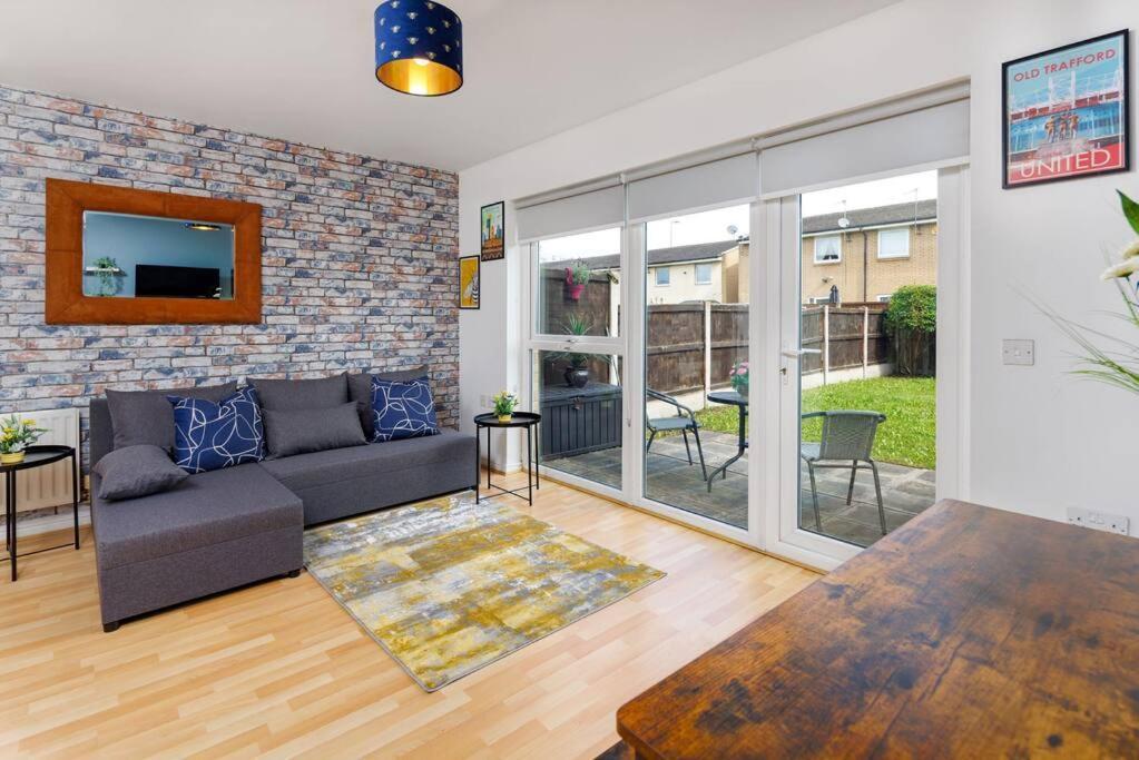 Sunshine Terrace By Happy Sunshine Stay Manchester Dış mekan fotoğraf